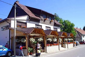 Horvātija Penzión Ravna Gora, Eksterjers